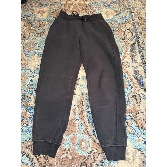 lululemon athletica Pants - Lululemon Scuba Jogger 6